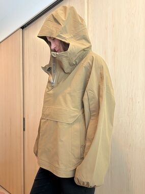 lululemon rain jacket size 8